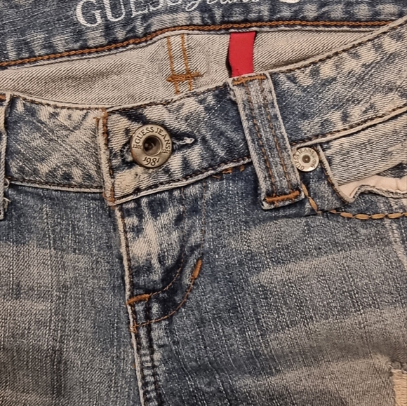 Guess Jeans - Picture 2 of 3